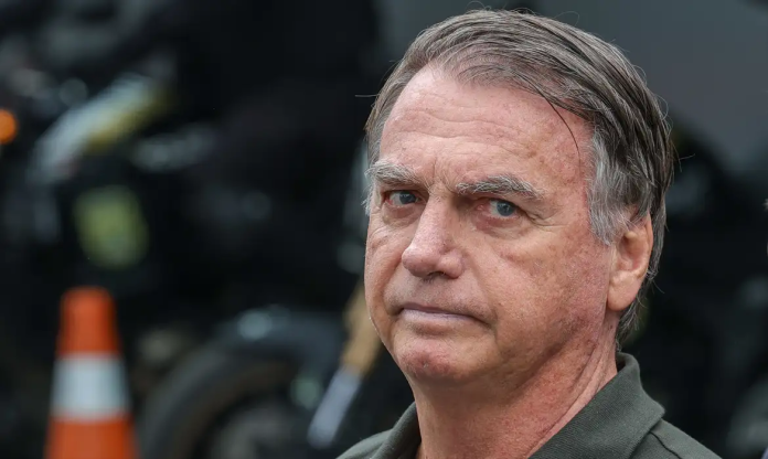 Jair Bolsonaro apresentou novo episódio de mal-estar na madrugada desta terça