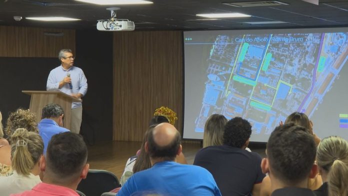 Arena gastronômica, banheiros, polos culturais e serviços de mobilidade foram reorganizados para ampliar o espaço do folião e melhorar acessibilidade, segurança e circulação no Recife Antigo