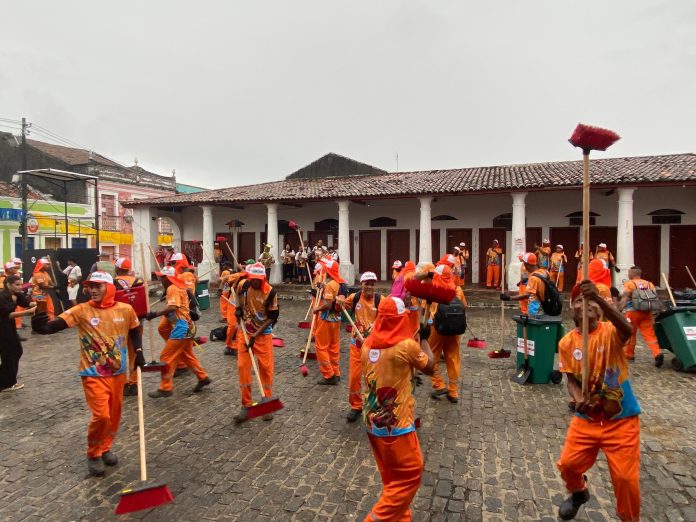 Momento marca os preparativos finais para a abertura oficial do Carnaval