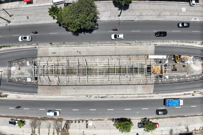 A primeira a ter o canteiro de obras instalado foi a Cidade Tabajara, na PE-15, no município de Paulista. Foto: Arthur Mota/Seduh PE