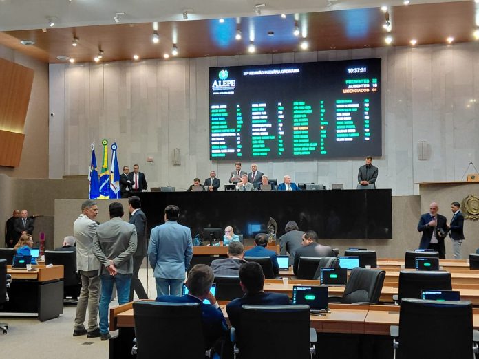 Alepe aprova alteração na LOA e impasse sobre orçamento do Estado chega ao fim